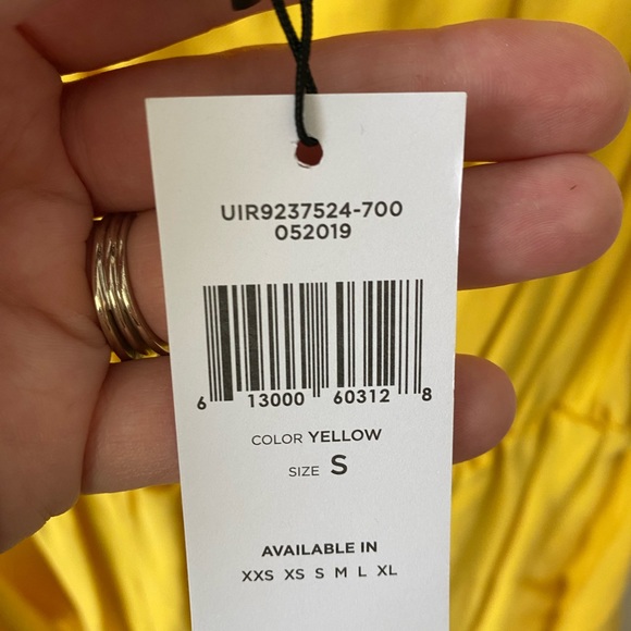 NWOT BCBG Yellow Jumpsuit with Knot Tie & Adjustable Straps. Size Small. - Picture 8 of 8